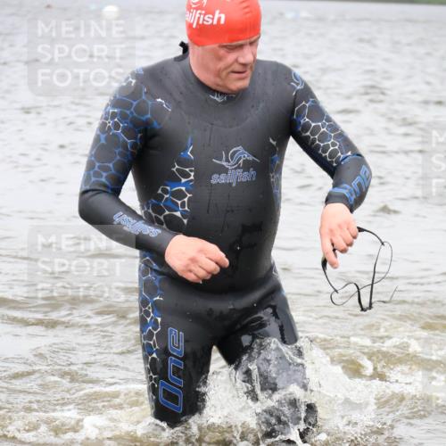 23.06.2024 - Viking Triathlon H.Heesch http://msf.ph/oto/6343595 23.06.2024 10:36:26 Schwimmen 326, 653 meine-sportfotos.de
