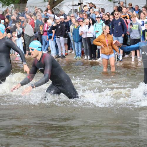 23.06.2024 - Viking Triathlon H.Heesch http://msf.ph/oto/6343602 23.06.2024 10:03:23 Schwimmen 24, 40, 43, 182, 185, 214, 273, 275, 298, 299, 323, 368, 402, 421, 430, 450, 533, 611 meine-sportfotos.de