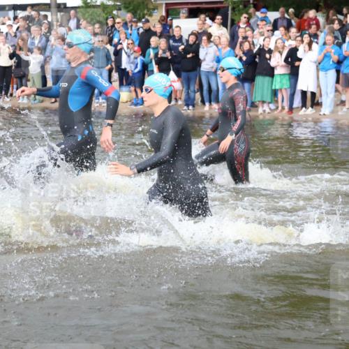 23.06.2024 - Viking Triathlon H.Heesch http://msf.ph/oto/6343611 23.06.2024 10:03:24 Schwimmen 24, 40, 43, 182, 185, 214, 273, 275, 298, 299, 323, 368, 402, 421, 430, 450, 533, 611 meine-sportfotos.de