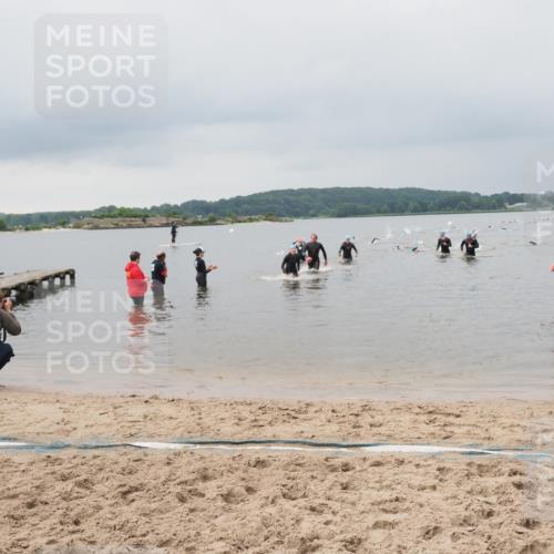 23.06.2024 - Viking Triathlon MichiJ http://msf.ph/oto/6343613 23.06.2024 10:31:55 Schwimmen 14, 107, 640 meine-sportfotos.de
