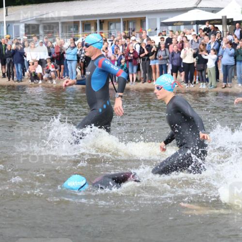 23.06.2024 - Viking Triathlon H.Heesch http://msf.ph/oto/6343617 23.06.2024 10:03:25 Schwimmen 24, 40, 43, 182, 214, 273, 275, 298, 368, 421, 430, 450 meine-sportfotos.de