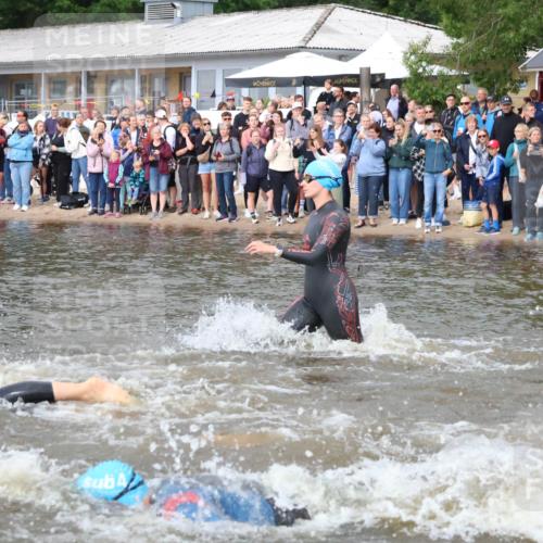23.06.2024 - Viking Triathlon H.Heesch http://msf.ph/oto/6343622 23.06.2024 10:03:26 Schwimmen 24, 40, 43, 182, 214, 273, 275, 298, 368, 421, 430, 450, 493 meine-sportfotos.de