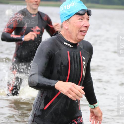 23.06.2024 - Viking Triathlon H.Heesch http://msf.ph/oto/6343633 23.06.2024 10:36:44 Schwimmen 275, 317, 328, 491 meine-sportfotos.de