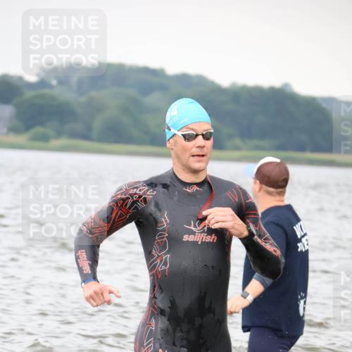 23.06.2024 - Viking Triathlon H.Heesch http://msf.ph/oto/6343635 23.06.2024 10:36:45 Schwimmen 275, 317, 328, 491 meine-sportfotos.de