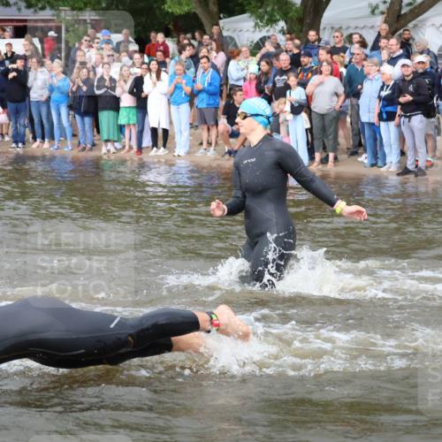 23.06.2024 - Viking Triathlon H.Heesch http://msf.ph/oto/6343639 23.06.2024 10:03:30 Schwimmen 24, 43, 187, 214, 283, 289, 298, 368, 421, 430, 493, 512, 522 meine-sportfotos.de
