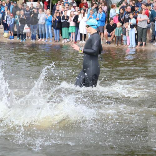 23.06.2024 - Viking Triathlon H.Heesch http://msf.ph/oto/6343642 23.06.2024 10:03:30 Schwimmen 24, 43, 187, 214, 283, 289, 298, 368, 421, 430, 493, 512, 522 meine-sportfotos.de