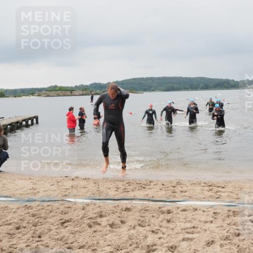 23.06.2024 - Viking Triathlon MichiJ http://msf.ph/oto/6343657 23.06.2024 10:32:05 Schwimmen 6, 14, 20, 117, 231, 619, 640 meine-sportfotos.de