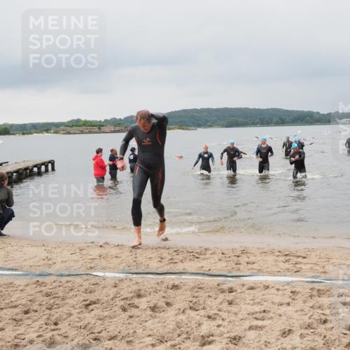 23.06.2024 - Viking Triathlon MichiJ http://msf.ph/oto/6343659 23.06.2024 10:32:05 Schwimmen 6, 14, 20, 117, 231, 619, 640 meine-sportfotos.de