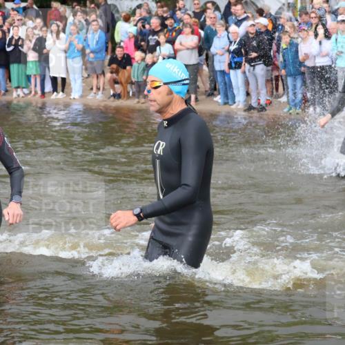 23.06.2024 - Viking Triathlon H.Heesch http://msf.ph/oto/6343661 23.06.2024 10:03:36 Schwimmen 36, 167, 187, 230, 270, 283, 289, 367, 466, 493, 512, 522 meine-sportfotos.de