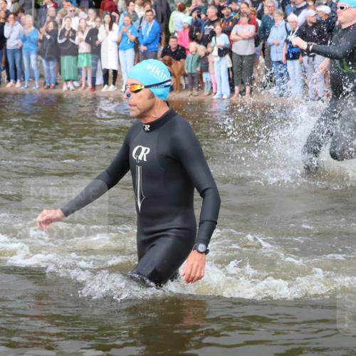 23.06.2024 - Viking Triathlon H.Heesch http://msf.ph/oto/6343664 23.06.2024 10:03:37 Schwimmen 36, 67, 167, 187, 193, 230, 270, 283, 289, 335, 352, 367, 424, 449, 466, 493, 512, 522 meine-sportfotos.de