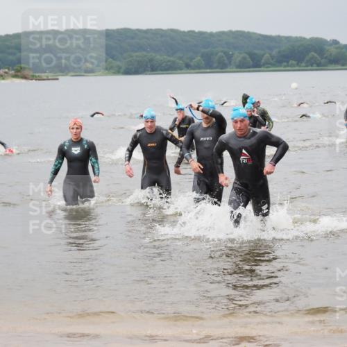 23.06.2024 - Viking Triathlon MichiJ http://msf.ph/oto/6343665 23.06.2024 10:32:08 Schwimmen 6, 20, 117, 231, 426, 619, 640 meine-sportfotos.de