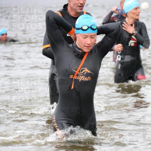 23.06.2024 - Viking Triathlon H.Heesch http://msf.ph/oto/6343695 23.06.2024 10:37:01 Schwimmen 62, 137, 225, 283 meine-sportfotos.de