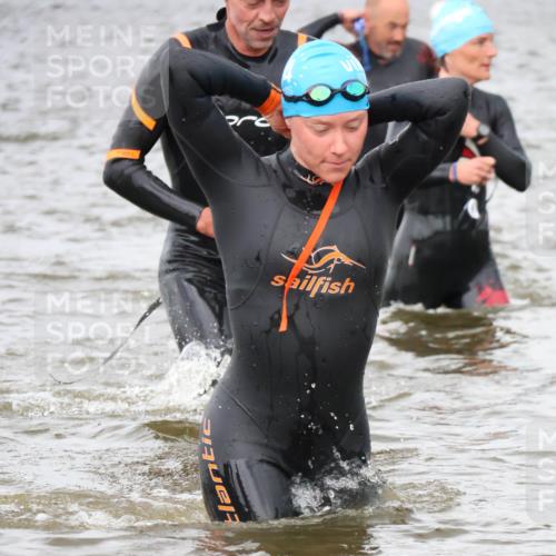 23.06.2024 - Viking Triathlon H.Heesch http://msf.ph/oto/6343699 23.06.2024 10:37:01 Schwimmen 62, 137, 225, 283 meine-sportfotos.de