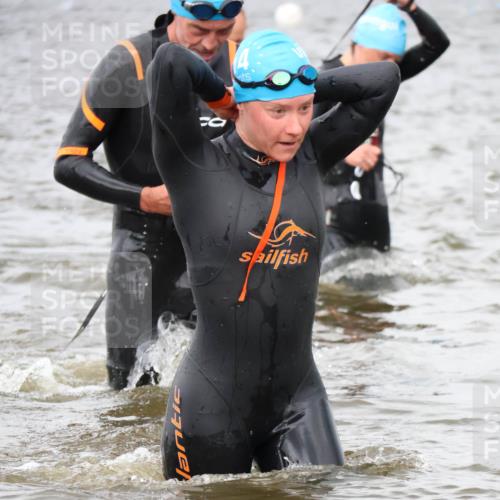 23.06.2024 - Viking Triathlon H.Heesch http://msf.ph/oto/6343702 23.06.2024 10:37:01 Schwimmen 62, 137, 225, 283 meine-sportfotos.de