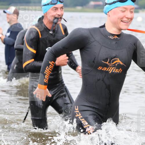 23.06.2024 - Viking Triathlon H.Heesch http://msf.ph/oto/6343716 23.06.2024 10:37:04 Schwimmen 61, 62, 110, 168, 283, 298 meine-sportfotos.de