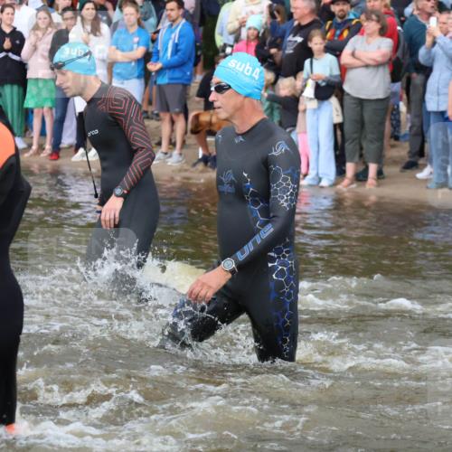 23.06.2024 - Viking Triathlon H.Heesch http://msf.ph/oto/6343718 23.06.2024 10:03:46 Schwimmen 67, 90, 193, 250, 303, 335, 352, 424, 449, 492, 531, 650 meine-sportfotos.de
