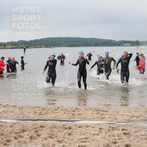 23.06.2024 - Viking Triathlon MichiJ http://msf.ph/oto/6343722 23.06.2024 10:32:19 Schwimmen 117, 260, 292, 302, 394, 426, 628, 663 meine-sportfotos.de