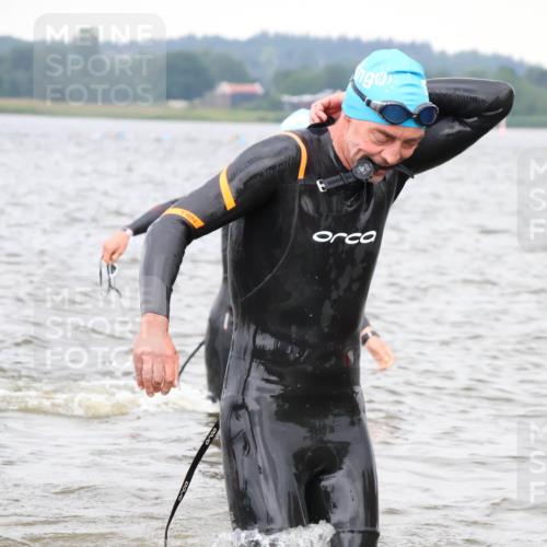23.06.2024 - Viking Triathlon H.Heesch http://msf.ph/oto/6343723 23.06.2024 10:37:06 Schwimmen 61, 62, 110, 168, 283, 298 meine-sportfotos.de