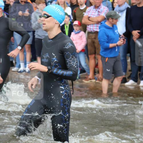 23.06.2024 - Viking Triathlon H.Heesch http://msf.ph/oto/6343734 23.06.2024 10:03:49 Schwimmen 67, 90, 133, 193, 250, 255, 303, 310, 335, 352, 383, 405, 424, 449, 469, 492, 531, 650 meine-sportfotos.de
