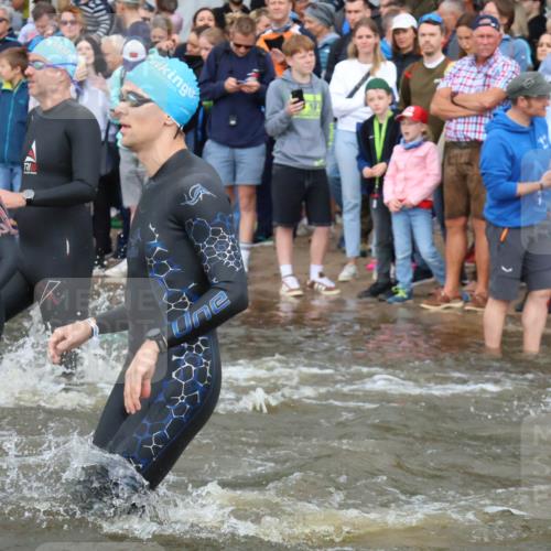 23.06.2024 - Viking Triathlon H.Heesch http://msf.ph/oto/6343739 23.06.2024 10:03:50 Schwimmen 90, 133, 250, 255, 303, 310, 383, 405, 469, 492, 531, 650 meine-sportfotos.de