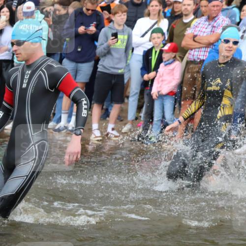 23.06.2024 - Viking Triathlon H.Heesch http://msf.ph/oto/6343747 23.06.2024 10:03:52 Schwimmen 90, 115, 133, 134, 250, 255, 268, 303, 310, 382, 383, 405, 469, 474, 492, 531, 535, 650 meine-sportfotos.de