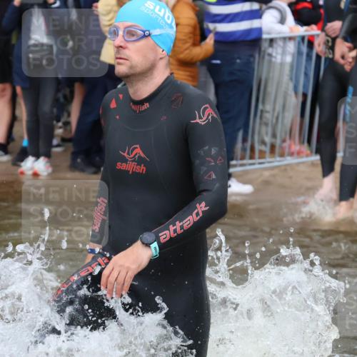23.06.2024 - Viking Triathlon H.Heesch http://msf.ph/oto/6343771 23.06.2024 10:03:55 Schwimmen 90, 115, 133, 134, 250, 255, 268, 310, 382, 383, 405, 469, 474, 535 meine-sportfotos.de