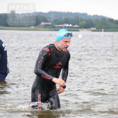 23.06.2024 - Viking Triathlon H.Heesch http://msf.ph/oto/6343778 23.06.2024 10:37:29 Schwimmen 304, 349, 360, 369, 462, 492 meine-sportfotos.de
