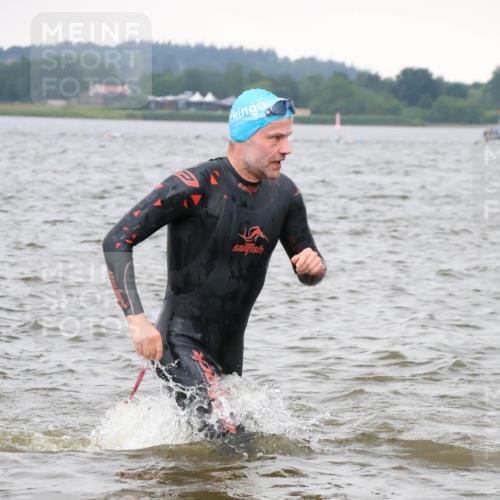 23.06.2024 - Viking Triathlon H.Heesch http://msf.ph/oto/6343780 23.06.2024 10:37:29 Schwimmen 304, 349, 360, 369, 462, 492 meine-sportfotos.de