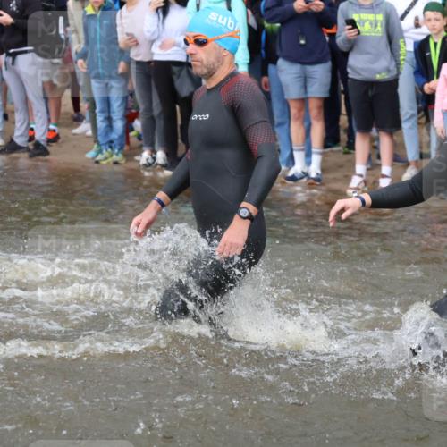 23.06.2024 - Viking Triathlon H.Heesch http://msf.ph/oto/6343782 23.06.2024 10:03:58 Schwimmen 27, 35, 115, 133, 134, 161, 171, 255, 268, 310, 344, 382, 383, 405, 462, 469, 474, 535 meine-sportfotos.de