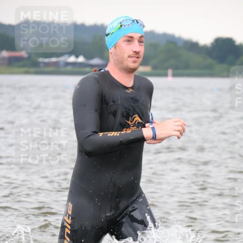 23.06.2024 - Viking Triathlon H.Heesch http://msf.ph/oto/6343789 23.06.2024 10:37:34 Schwimmen 349, 360, 369, 421, 462 meine-sportfotos.de