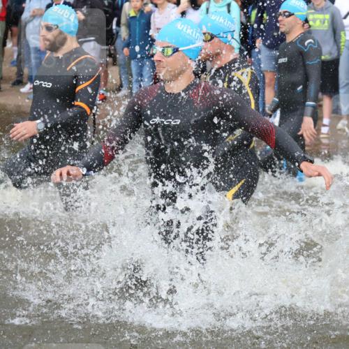23.06.2024 - Viking Triathlon H.Heesch http://msf.ph/oto/6343817 23.06.2024 10:04:04 Schwimmen 27, 35, 38, 65, 115, 161, 171, 220, 294, 344, 445, 462, 474, 614 meine-sportfotos.de
