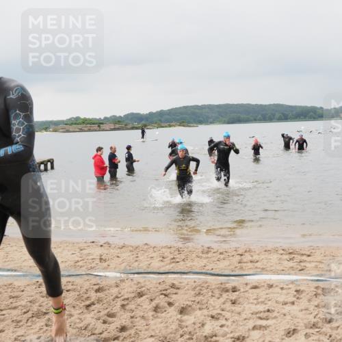 23.06.2024 - Viking Triathlon MichiJ http://msf.ph/oto/6343825 23.06.2024 10:32:39 Schwimmen 198, 336, 408, 551, 654 meine-sportfotos.de