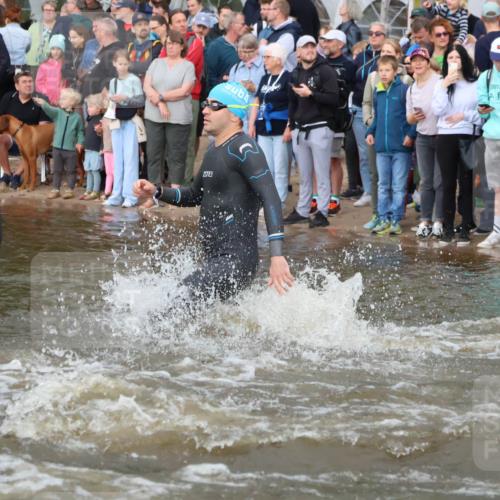 23.06.2024 - Viking Triathlon H.Heesch http://msf.ph/oto/6343831 23.06.2024 10:04:05 Schwimmen 27, 35, 38, 65, 161, 171, 220, 294, 344, 445, 462, 614 meine-sportfotos.de