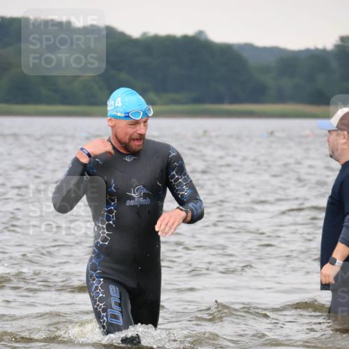 23.06.2024 - Viking Triathlon H.Heesch http://msf.ph/oto/6343862 23.06.2024 10:38:14 Schwimmen 86, 175, 182, 185, 266, 289, 310, 322, 368, 412, 474, 488, 502, 642 meine-sportfotos.de