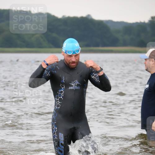 23.06.2024 - Viking Triathlon H.Heesch http://msf.ph/oto/6343865 23.06.2024 10:38:15 Schwimmen 86, 175, 182, 185, 266, 289, 310, 322, 368, 412, 474, 488, 502, 642 meine-sportfotos.de