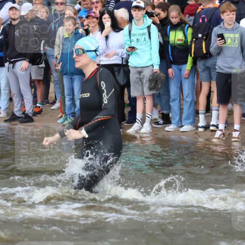 23.06.2024 - Viking Triathlon H.Heesch http://msf.ph/oto/6343887 23.06.2024 10:04:15 Schwimmen 38, 98, 146, 152, 174, 175, 220, 251, 294, 332, 347, 419, 445, 455, 603, 639 meine-sportfotos.de