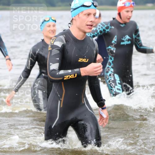 23.06.2024 - Viking Triathlon H.Heesch http://msf.ph/oto/6343888 23.06.2024 10:38:21 Schwimmen 98, 175, 182, 185, 237, 255, 266, 310, 322, 368, 412, 474, 614, 642 meine-sportfotos.de