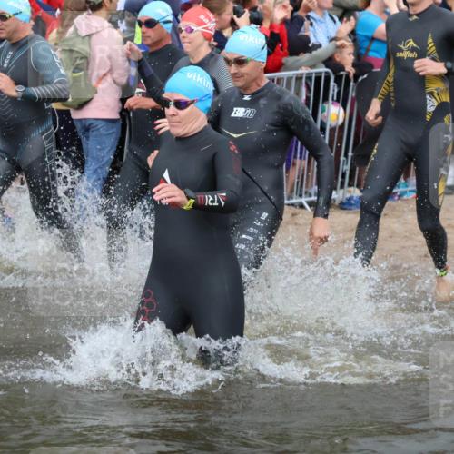 23.06.2024 - Viking Triathlon H.Heesch http://msf.ph/oto/6343903 23.06.2024 10:04:17 Schwimmen 91, 98, 137, 146, 152, 174, 175, 251, 332, 347, 419, 455, 603, 606, 639 meine-sportfotos.de