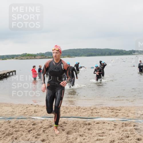 23.06.2024 - Viking Triathlon MichiJ http://msf.ph/oto/6343904 23.06.2024 10:32:52 Schwimmen 5, 97, 99, 164, 261, 654 meine-sportfotos.de