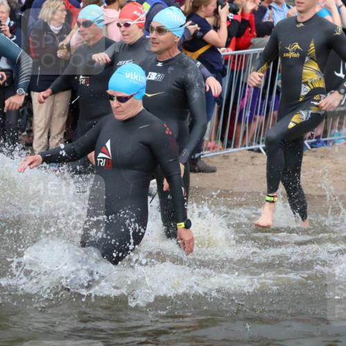 23.06.2024 - Viking Triathlon H.Heesch http://msf.ph/oto/6343907 23.06.2024 10:04:17 Schwimmen 91, 98, 137, 146, 152, 174, 175, 251, 332, 347, 419, 455, 603, 606, 639 meine-sportfotos.de