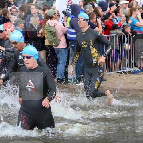 23.06.2024 - Viking Triathlon H.Heesch http://msf.ph/oto/6343914 23.06.2024 10:04:18 Schwimmen 91, 98, 137, 146, 152, 174, 175, 210, 251, 321, 332, 347, 419, 455, 506, 603, 606, 639 meine-sportfotos.de