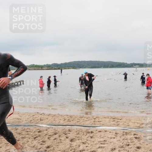 23.06.2024 - Viking Triathlon MichiJ http://msf.ph/oto/6343931 23.06.2024 10:32:58 Schwimmen 97, 99, 125, 164, 261 meine-sportfotos.de