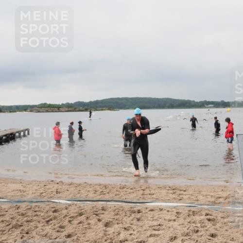 23.06.2024 - Viking Triathlon MichiJ http://msf.ph/oto/6343936 23.06.2024 10:33:00 Schwimmen 97, 99, 125 meine-sportfotos.de