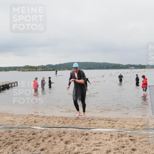 23.06.2024 - Viking Triathlon MichiJ http://msf.ph/oto/6343939 23.06.2024 10:33:00 Schwimmen 97, 99, 125 meine-sportfotos.de