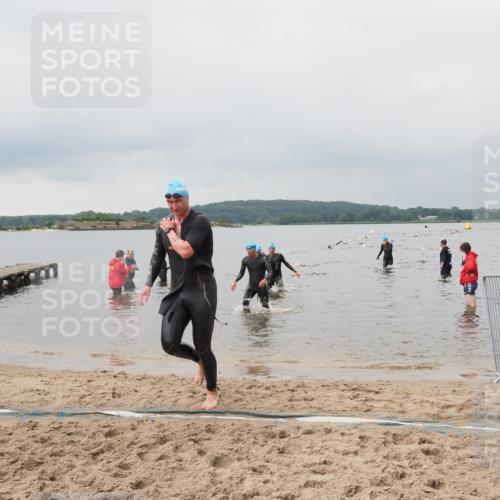23.06.2024 - Viking Triathlon MichiJ http://msf.ph/oto/6343941 23.06.2024 10:33:01 Schwimmen 97, 99, 125, 203 meine-sportfotos.de