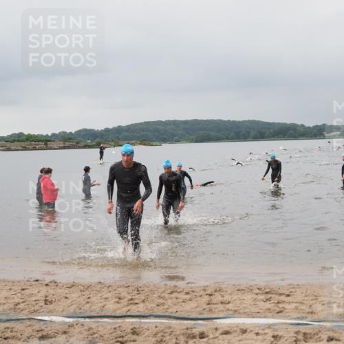 23.06.2024 - Viking Triathlon MichiJ http://msf.ph/oto/6343945 23.06.2024 10:33:04 Schwimmen 13, 99, 125, 203 meine-sportfotos.de
