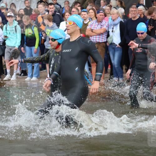23.06.2024 - Viking Triathlon H.Heesch http://msf.ph/oto/6344004 23.06.2024 10:04:24 Schwimmen 82, 91, 98, 102, 137, 146, 174, 175, 210, 251, 321, 467, 495, 506, 606, 636, 639, 642 meine-sportfotos.de