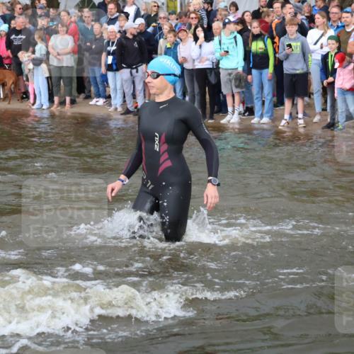23.06.2024 - Viking Triathlon H.Heesch http://msf.ph/oto/6344028 23.06.2024 10:04:31 Schwimmen 82, 102, 110, 132, 162, 365, 436, 467, 495, 636, 642, 646 meine-sportfotos.de
