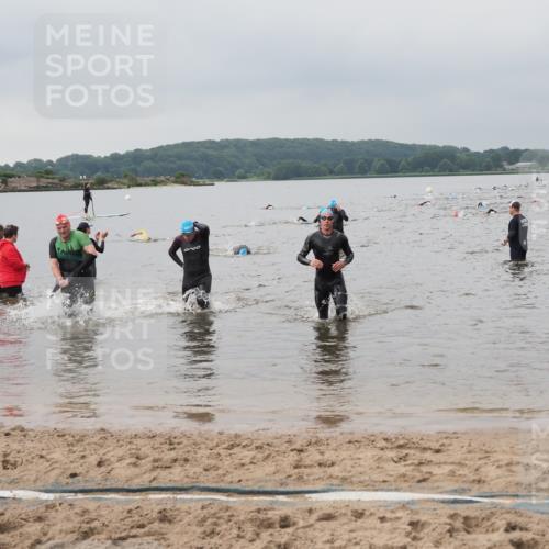 23.06.2024 - Viking Triathlon MichiJ http://msf.ph/oto/6344029 23.06.2024 10:33:41 Schwimmen 215, 224, 604 meine-sportfotos.de