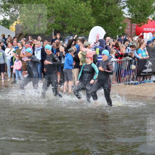 23.06.2024 - Viking Triathlon H.Heesch http://msf.ph/oto/6344052 23.06.2024 10:04:37 Schwimmen 54, 78, 110, 132, 148, 162, 180, 196, 322, 365, 436, 442, 443, 461, 645, 646 meine-sportfotos.de